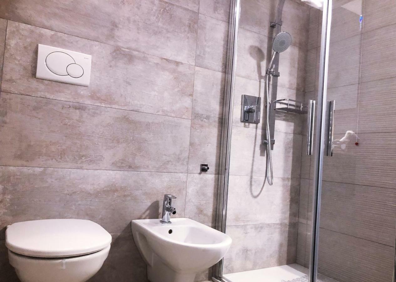 Paradise Luxury Apartments Sirmione Exterior photo